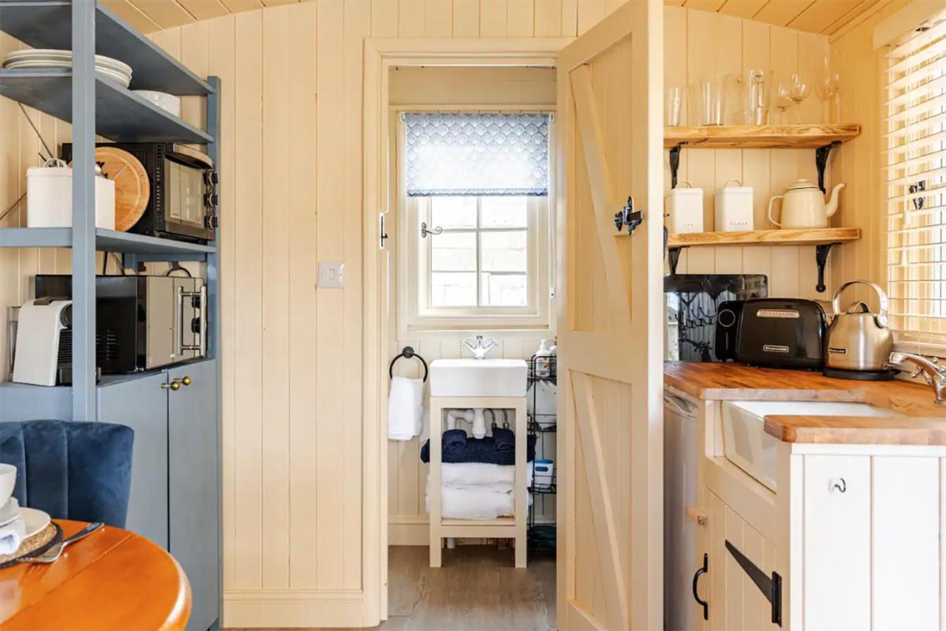 Shepherd'S Hut, Бат Экстерьер фото