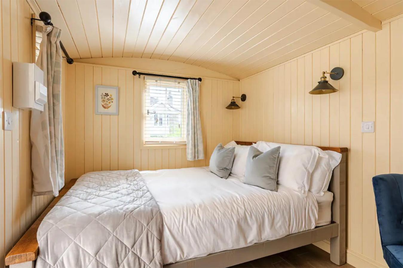 Shepherd'S Hut, Бат Экстерьер фото